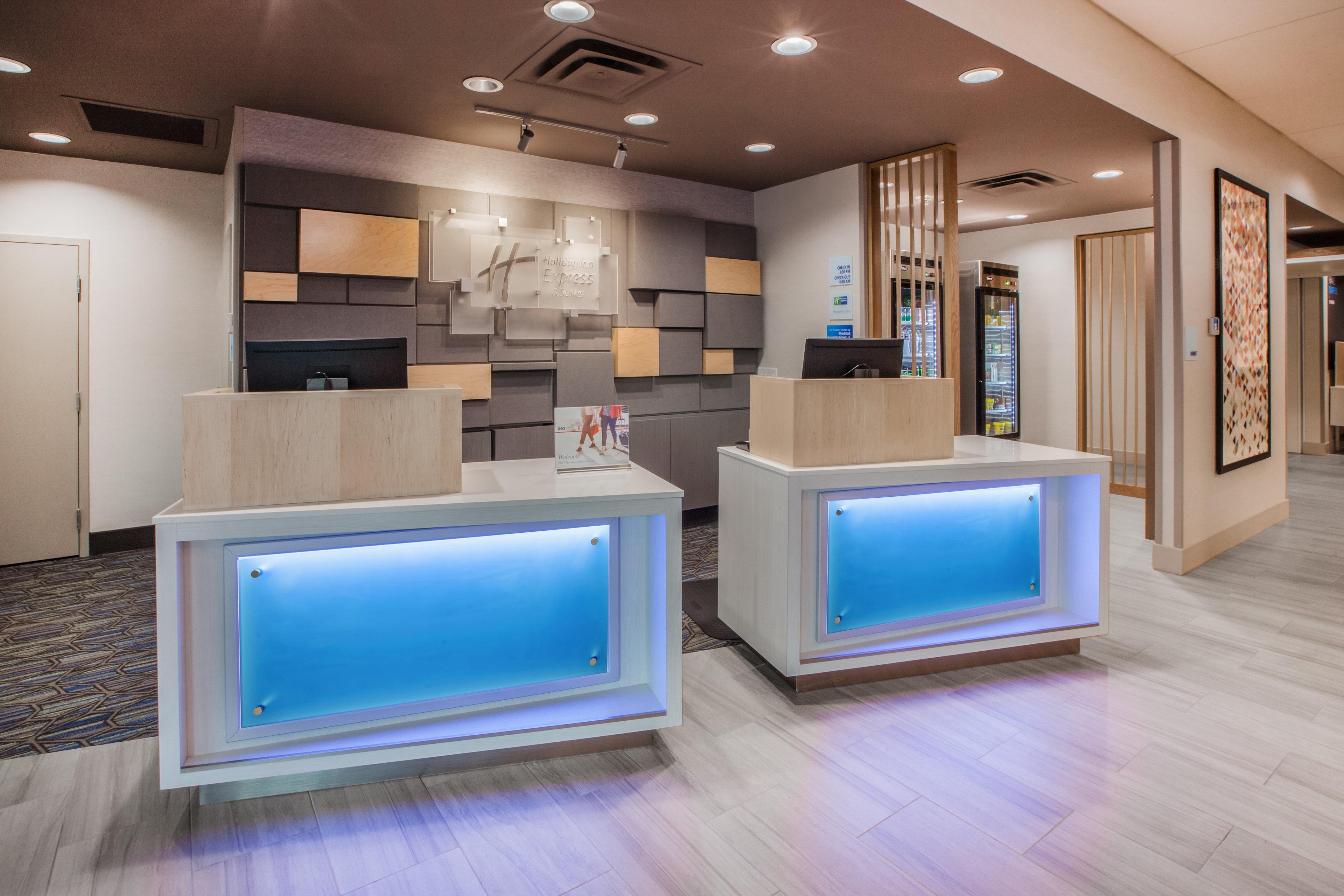 Holiday Inn Express & Suites Dallas - Duncanville By Ihg Exterior foto