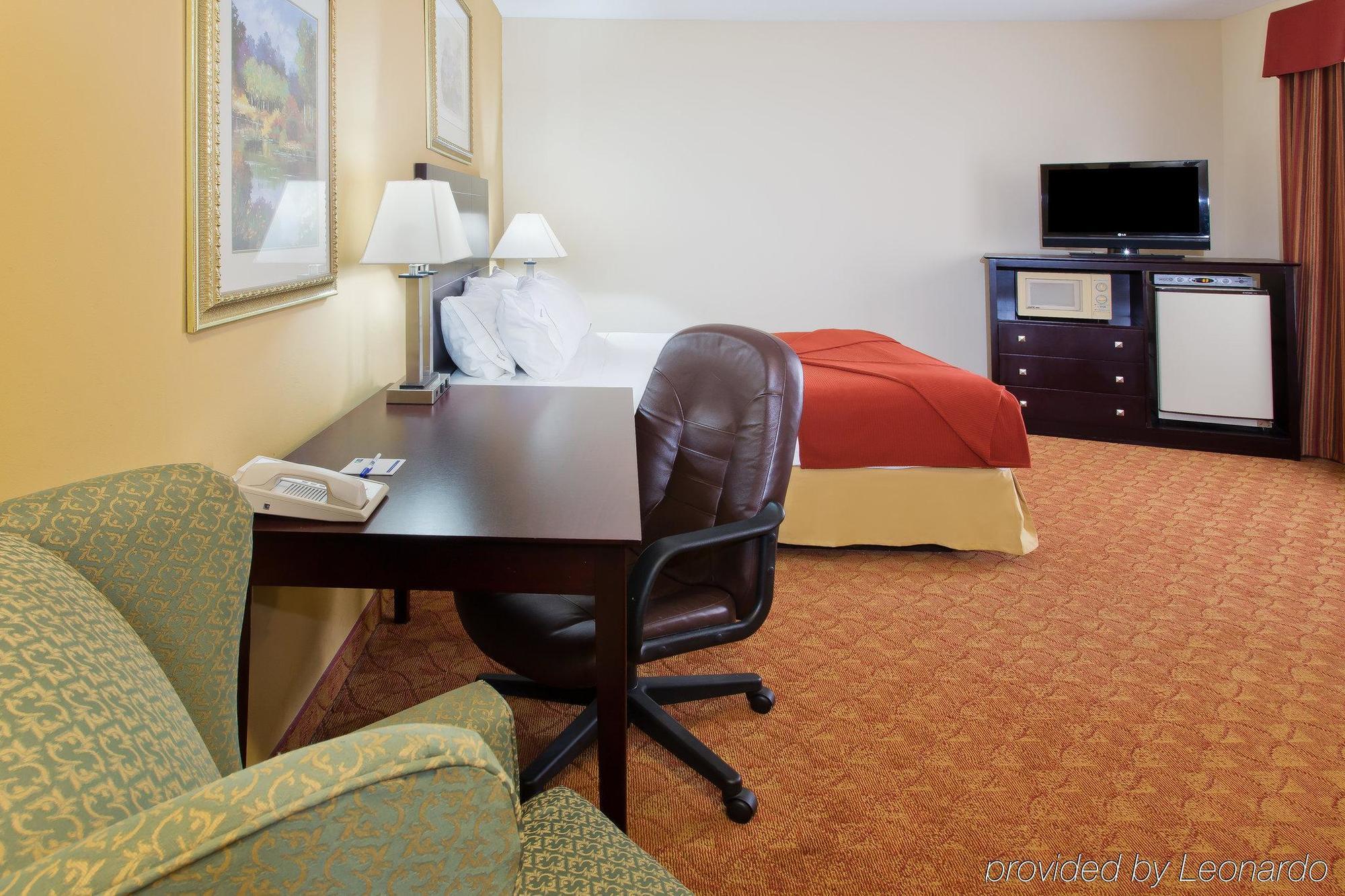 Holiday Inn Express & Suites Dallas - Duncanville By Ihg Exterior foto